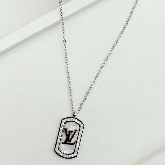 LV silver Rhinestone necklace